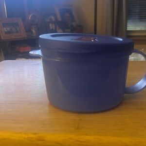 Crystal wave plus soup container